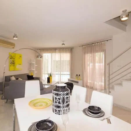 Villa Amathusia *